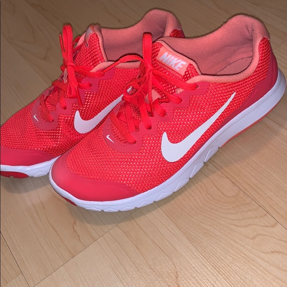 Nike flex running tennis sneakers